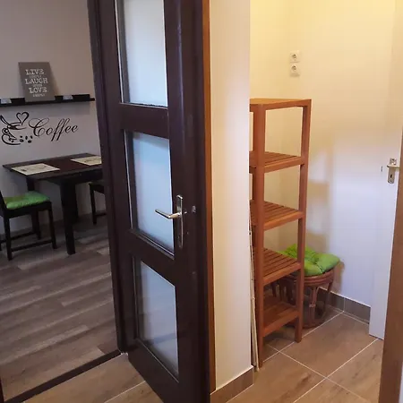 Sunshine Apartman Apartment Erlau