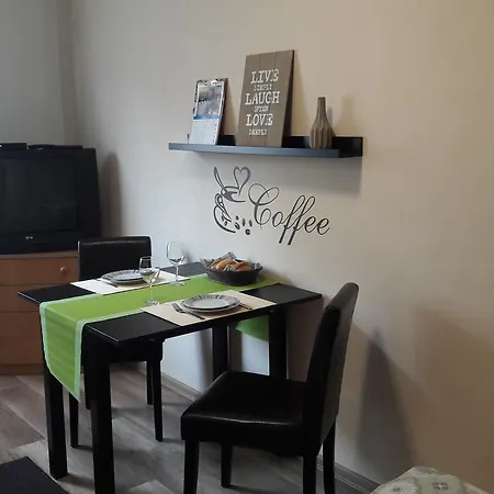 Sunshine Apartman Apartment Erlau